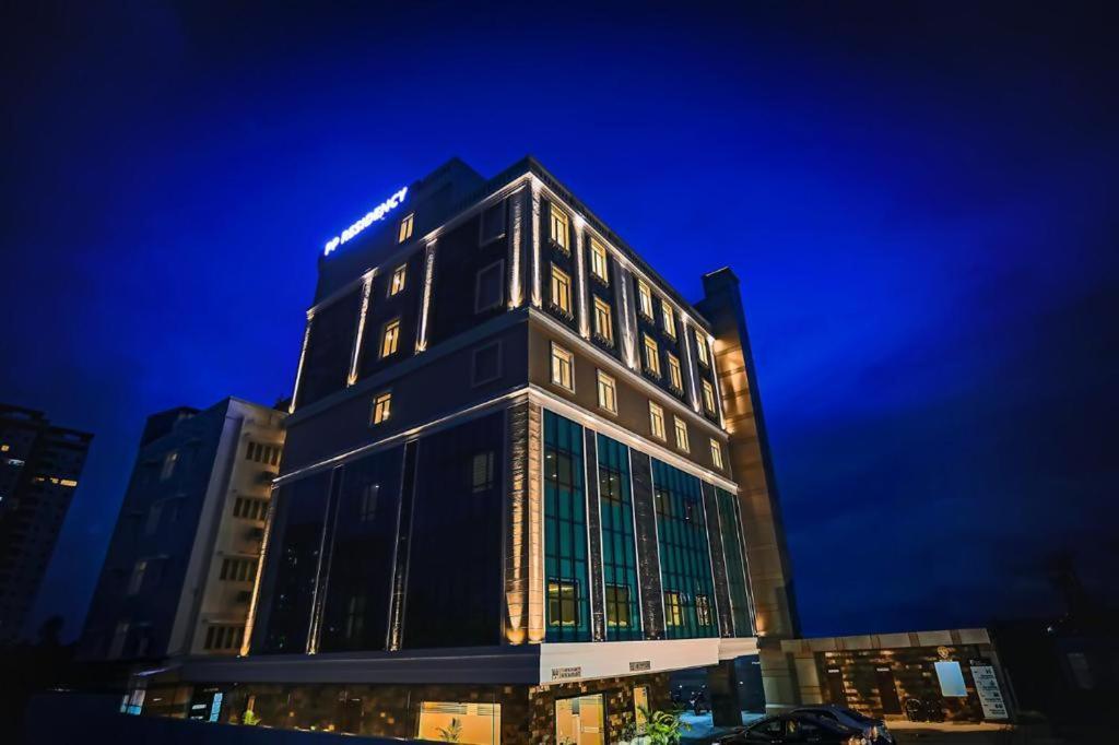 Pp Residency Hotell Covelong Exteriör bild