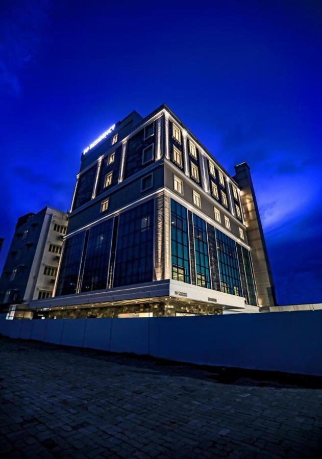 Pp Residency Hotell Covelong Exteriör bild
